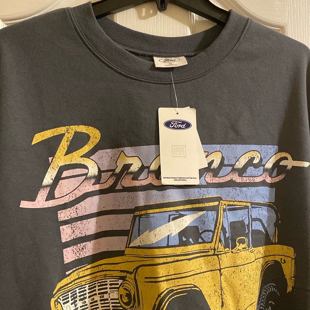 Ford Sweatshirt (NEW)